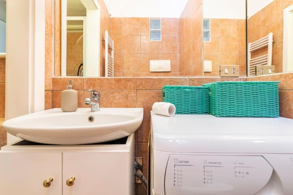 Grazioso Apartment Milan Bagian luar foto